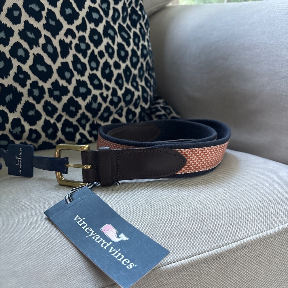 Vineyard Vines NWT belt size 36